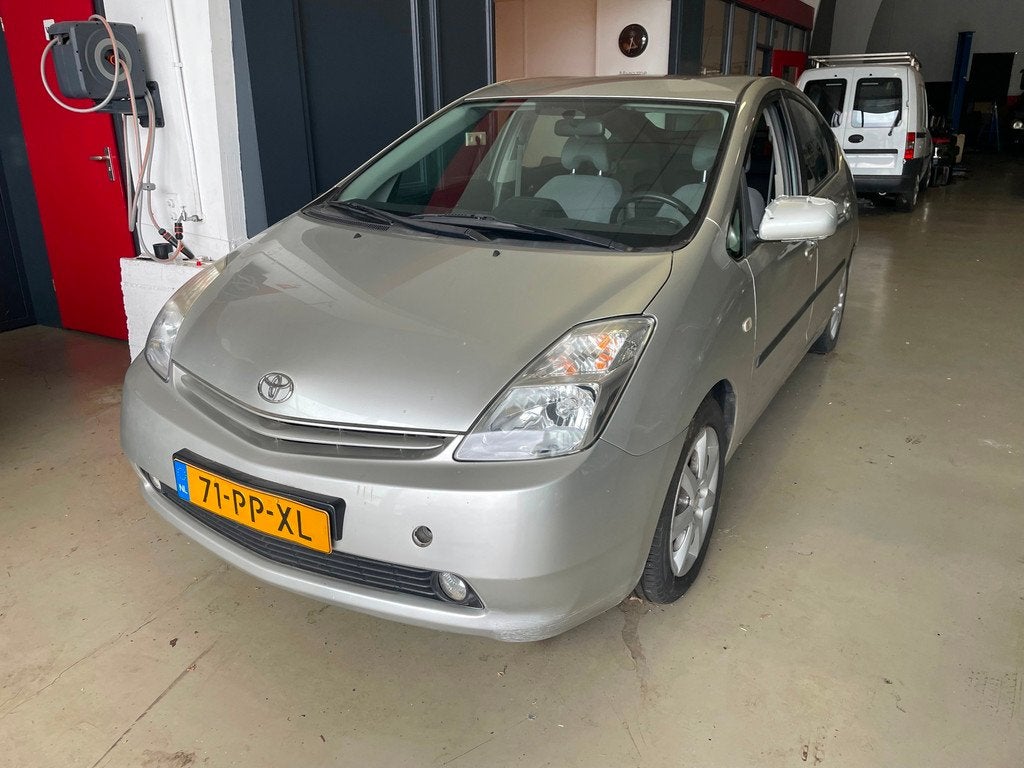 Toyota Prius 1.5 VVT-i hybride accu stuk, 1497 cc, Gebruikt, 23 km/l, Origineel Nederlands