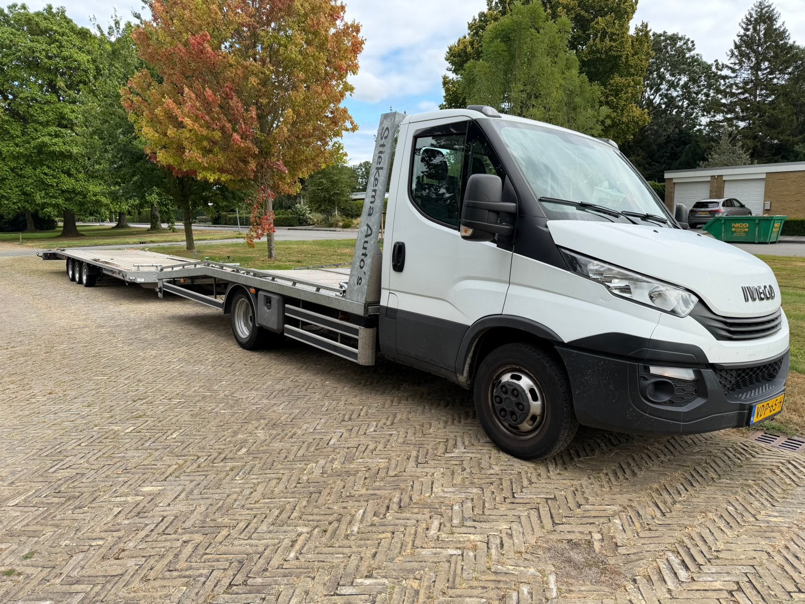 Iveco Daily oprijwagen met trailer! Autoambulance, Auto's, Bestelauto's, Automaat, 4 cilinders, Iveco, 179 pk