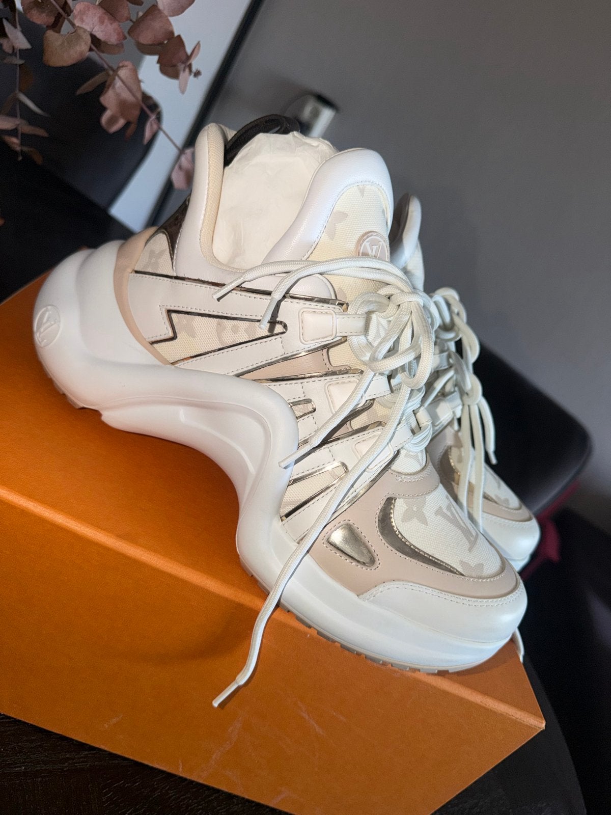 Louis Vuitton Archlight Sneakers Maat 40, Kleding | Dames, Schoenen, Ophalen, Beige, Sneakers of Gympen, Zo goed als nieuw