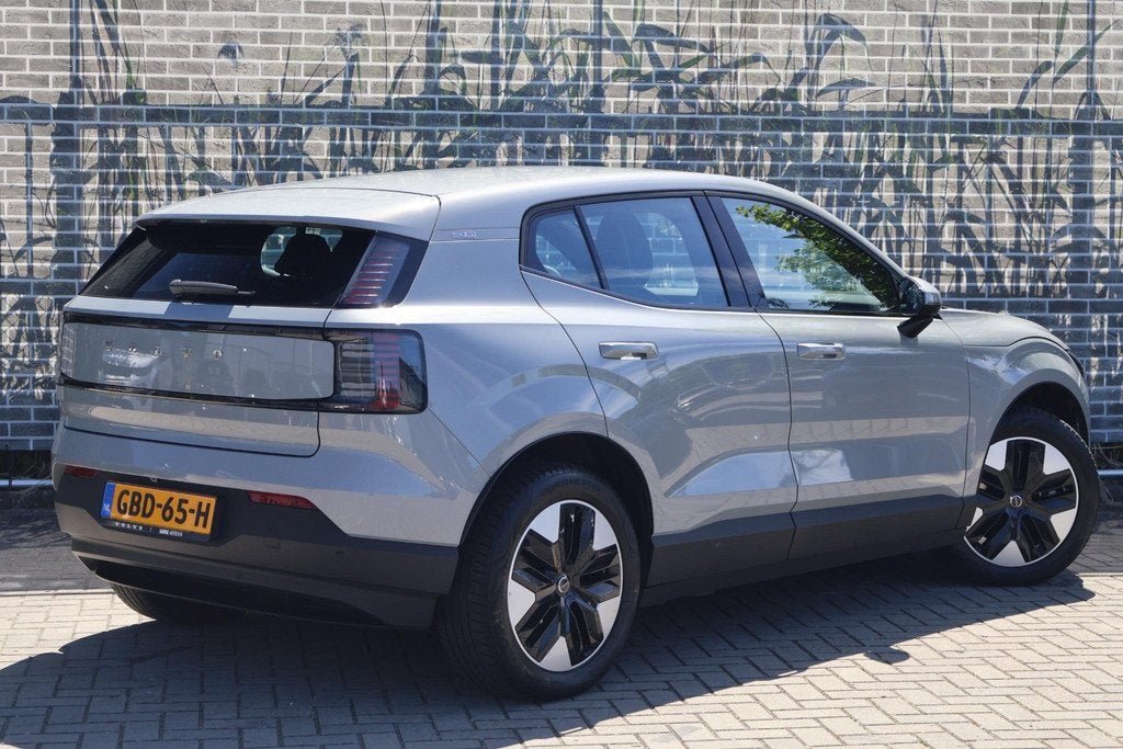 Volvo EX30 Single Motor Extended Range Core 69 kWh | Warmtep, Auto's, Volvo, Achterwielaandrijving, Gebruikt, Leder en Stof, Origineel Nederlands