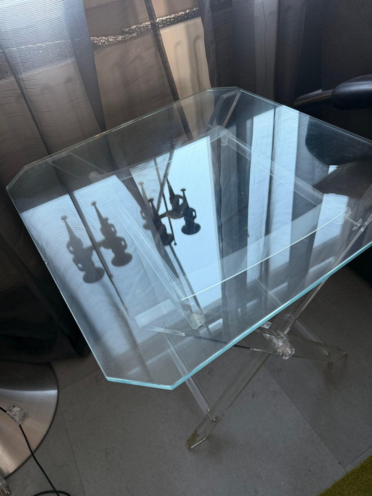 Glazen bijzettafel met plexiglas onderstel jaren 80, Ophalen, 50 – 75, Gebruikt, 50 tot 100 cm
