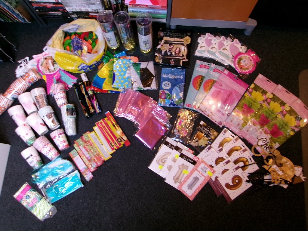 heel veel kinderfeest accessoires/ versieringen, Ophalen of Verzenden, Nieuw, Versiering, Verjaardag
