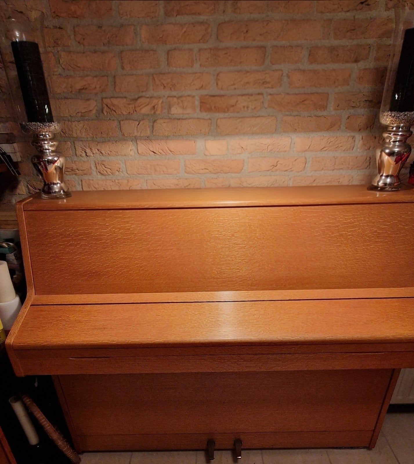 Foto 4 van Barratt & Robinson Piano - Gebruikt, Bruin
