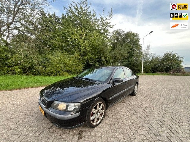 Volvo S60 2.4 Edition LEDER CRUISE CLIMA 170 PK, Auto's, Voorwielaandrijving, Gebruikt, S60, Zwart