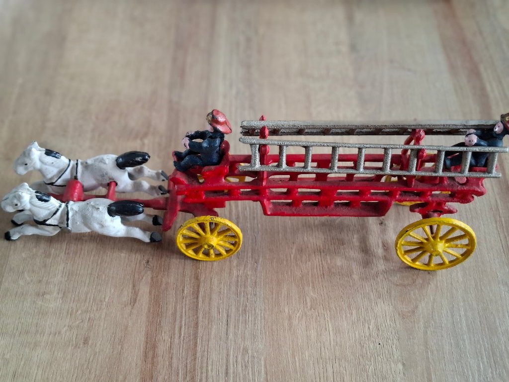 Vintage gietijzer speelgoed, Ophalen