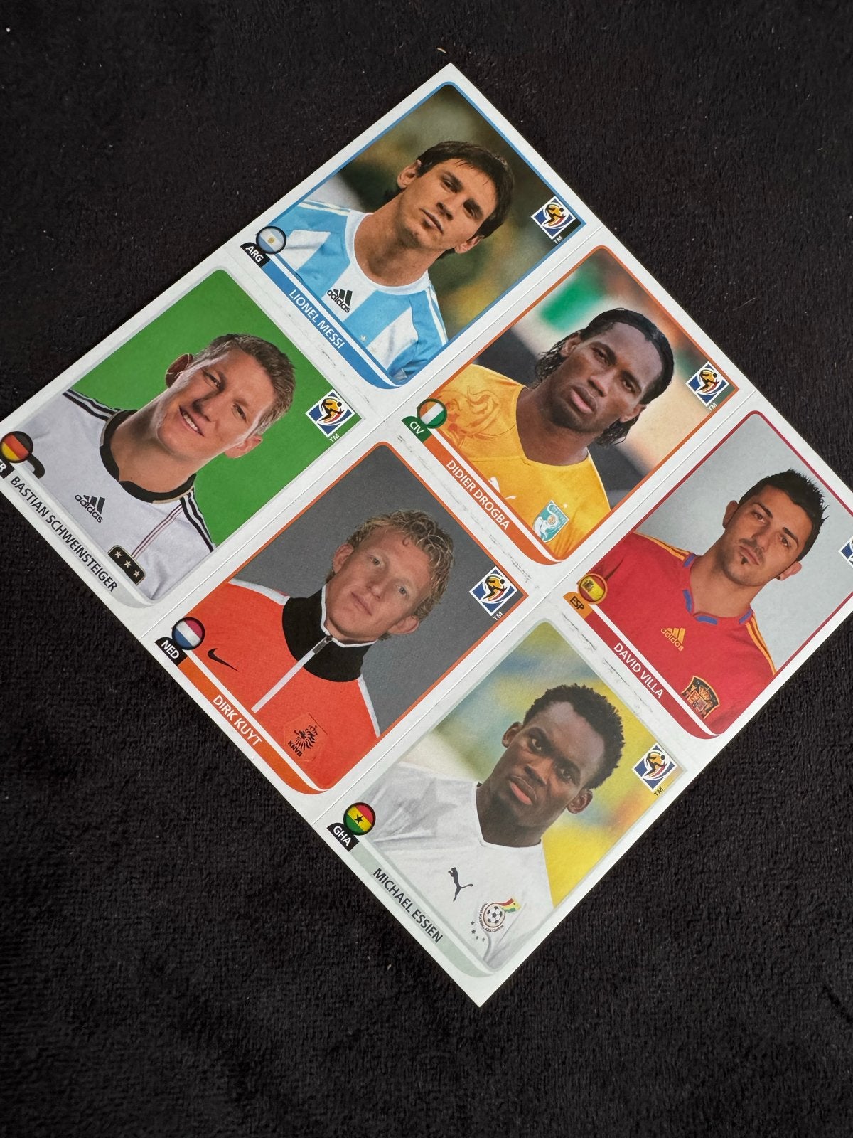 Panini WK 2010 Uncut Sheet - Messi, Kuyt, Drogba, Ophalen of Verzenden, Zo goed als nieuw, Overige sporten, Poster, Plaatje of Sticker