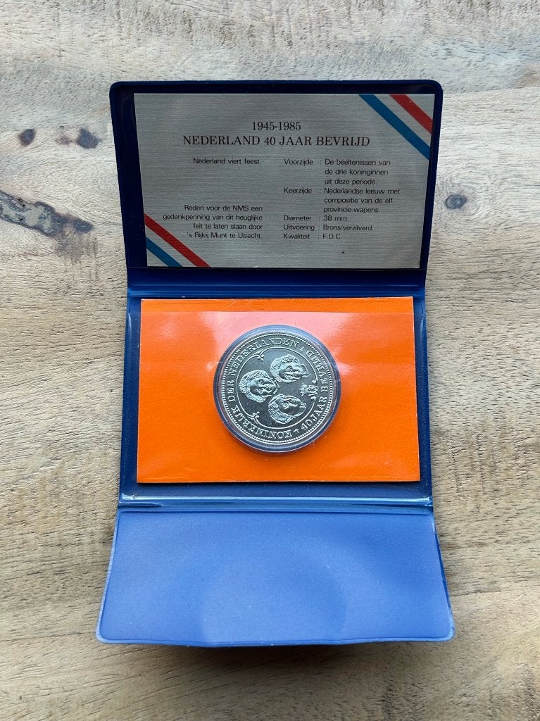 Nederland 40 jaar bevrijd penning, Postzegels en Munten, Ophalen of Verzenden, Overige materialen
