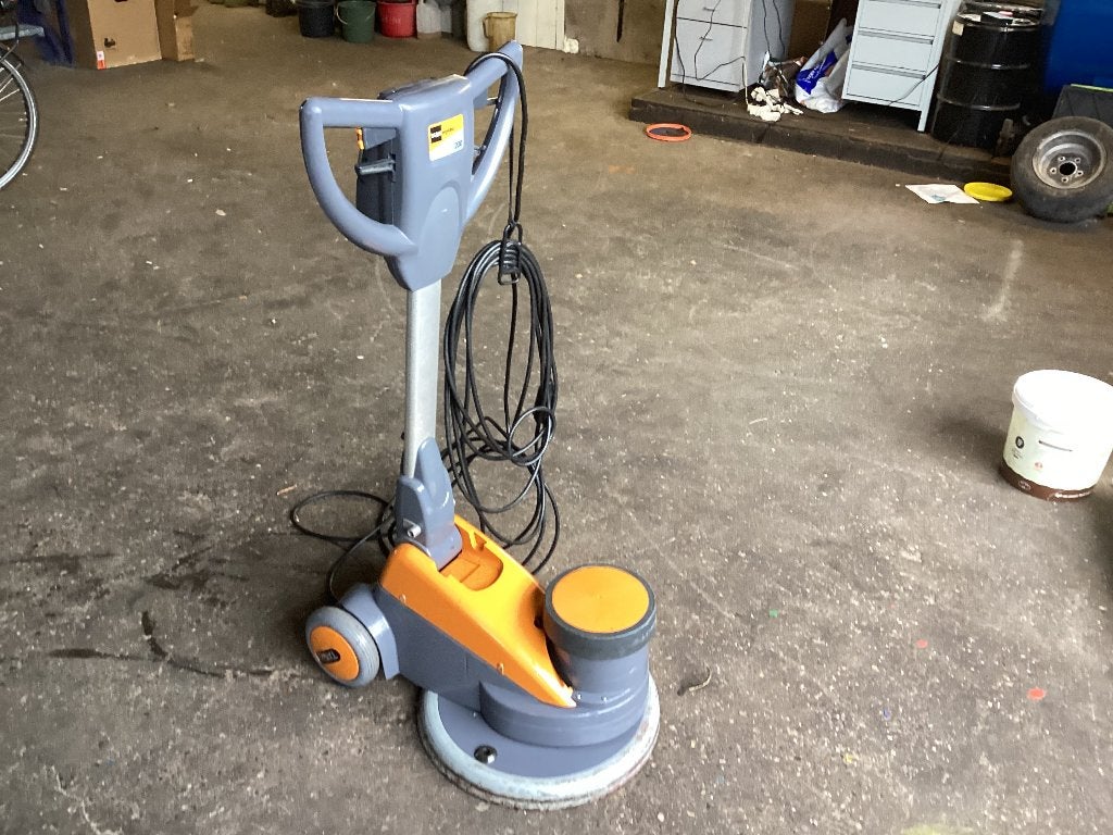 Taski 200 boenmachine, Ophalen, Gebruikt
