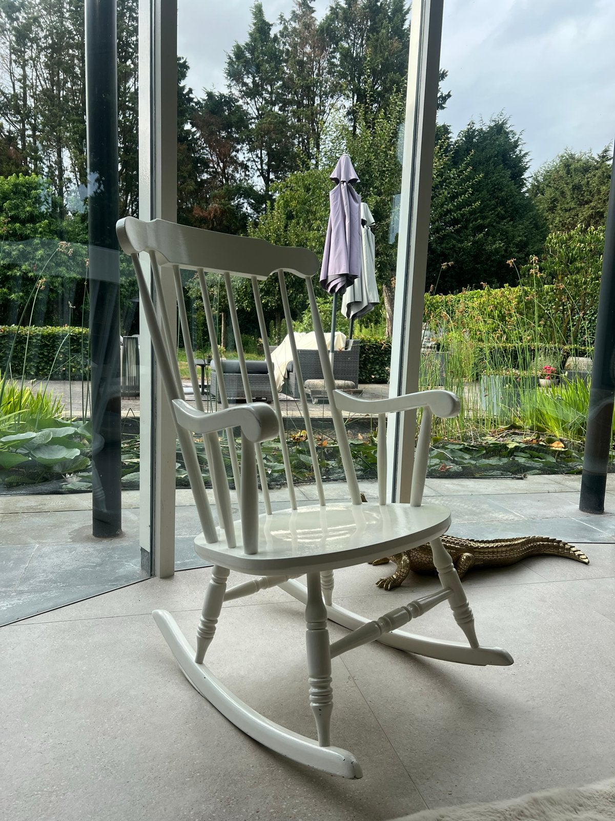 Witte houten schommelstoel, Ophalen, Gebruikt, Wit, Eén
