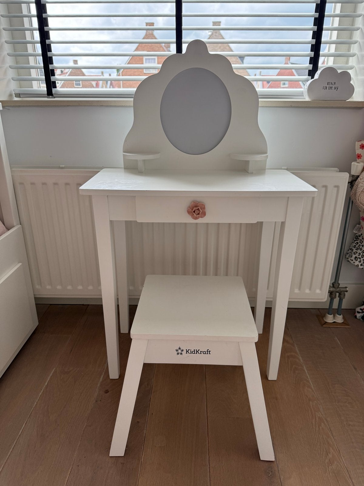 Kinderkaptafel met krukje Kidkraft - spiegel defect, Ophalen, Gebruikt, Tafel(s) en Stoel(en)