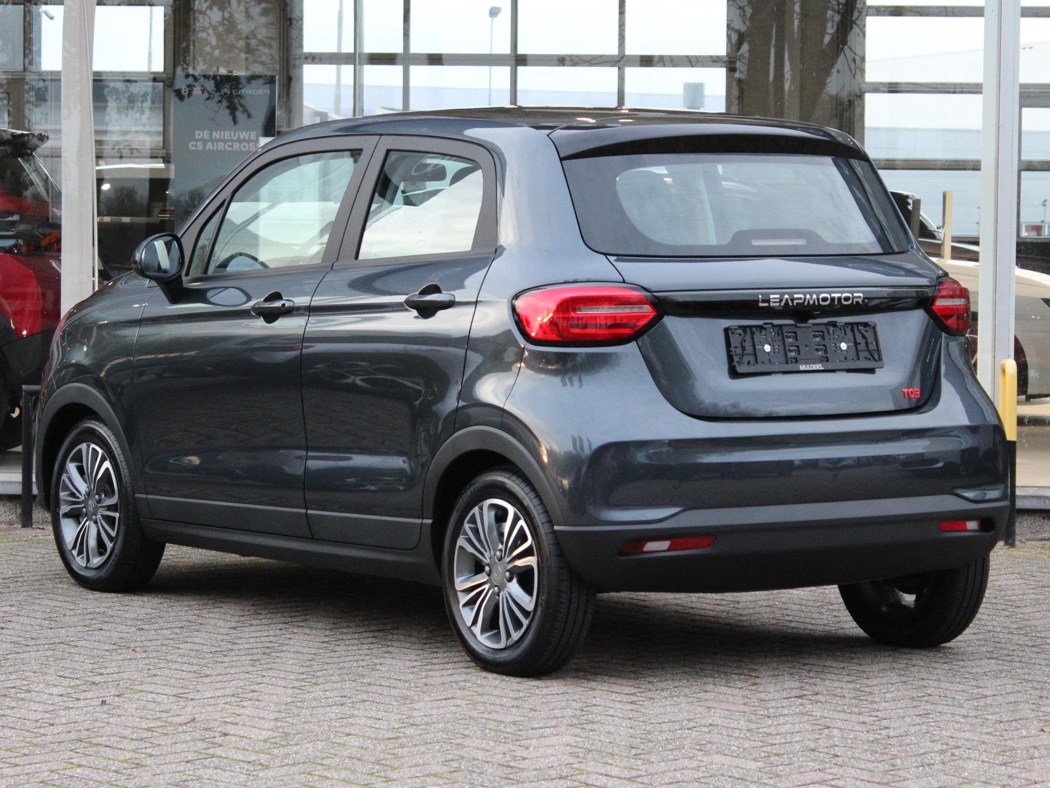 Leapmotor T03 Design 37.3 kWh VOORRAAD KORTING, Auto's, Leapmotor, 12 maanden, Stof, Parkeersensor, Nieuw