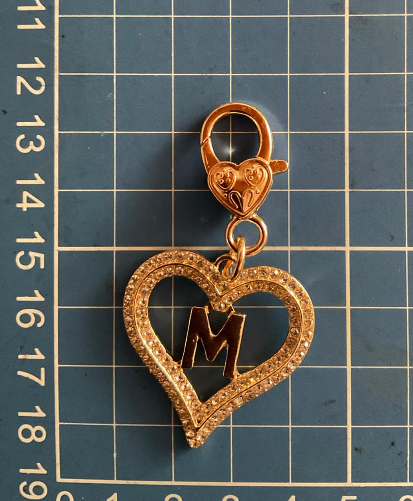 Mooie sleutelhanger hart met letter M, Verzamelen, Sleutelhangers, Nieuw, Ophalen of Verzenden