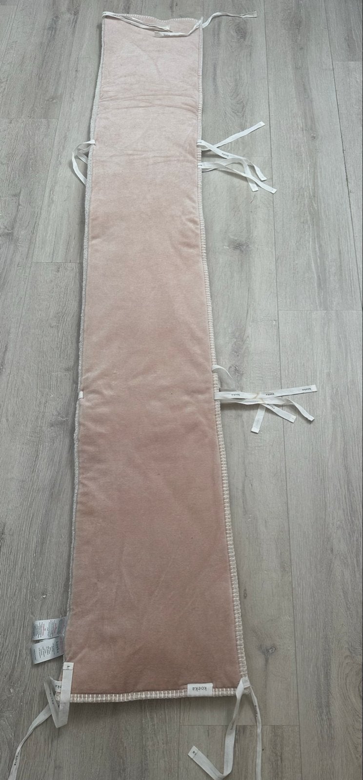 Koeka Bumper Wieg/Ledikant - Roze/Wit, Ophalen of Verzenden, Zo goed als nieuw