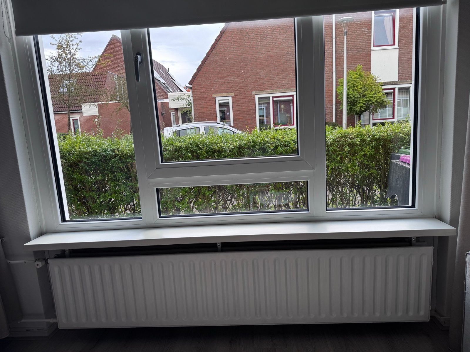 MDF vensterbank 213x20x3,5 cm met radiator klemmen, Ophalen, Gebruikt