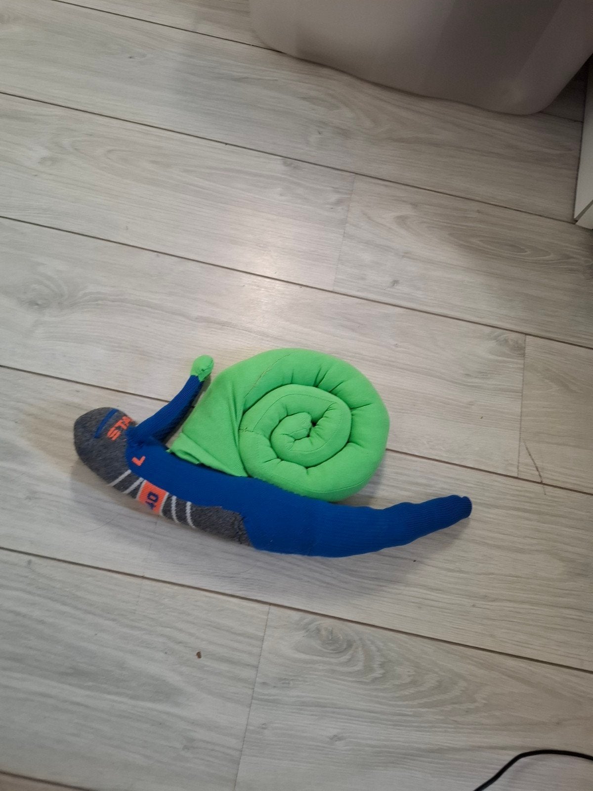 Leuke handgemaakte slak knuffel, Kinderen en Baby's, Speelgoed | Knuffels en Pluche, Ophalen, Handgemaakt, Overige typen, Nieuw