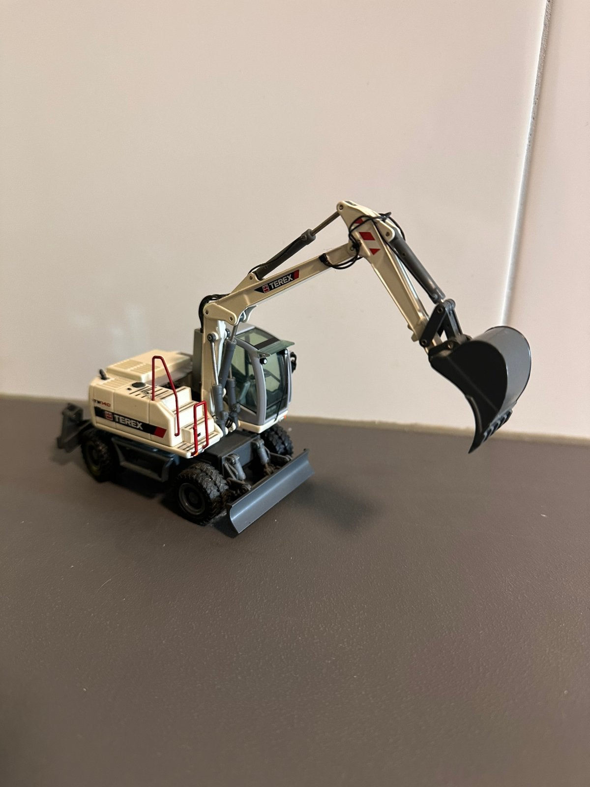 Terex TW140 Mobiele Graafmachine - NZG 1:50, Ophalen of Verzenden, Zo goed als nieuw, Hijskraan, Tractor of Landbouw
