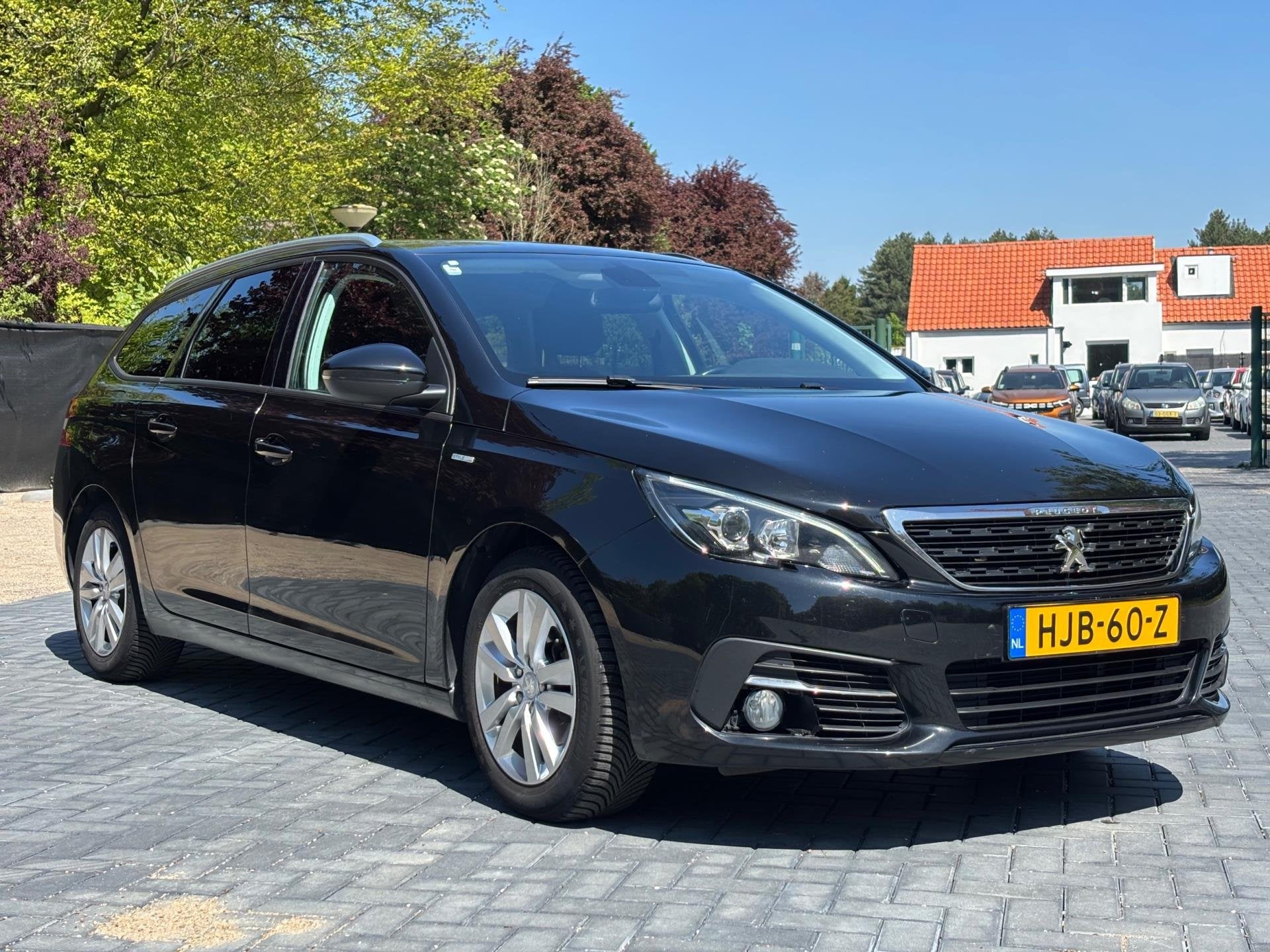 Peugeot 308 SW 1.2 PureTech Allure/Cruise/Camera/Navi/Airco, Voorwielaandrijving, Gebruikt, Euro 6, 1199 cc