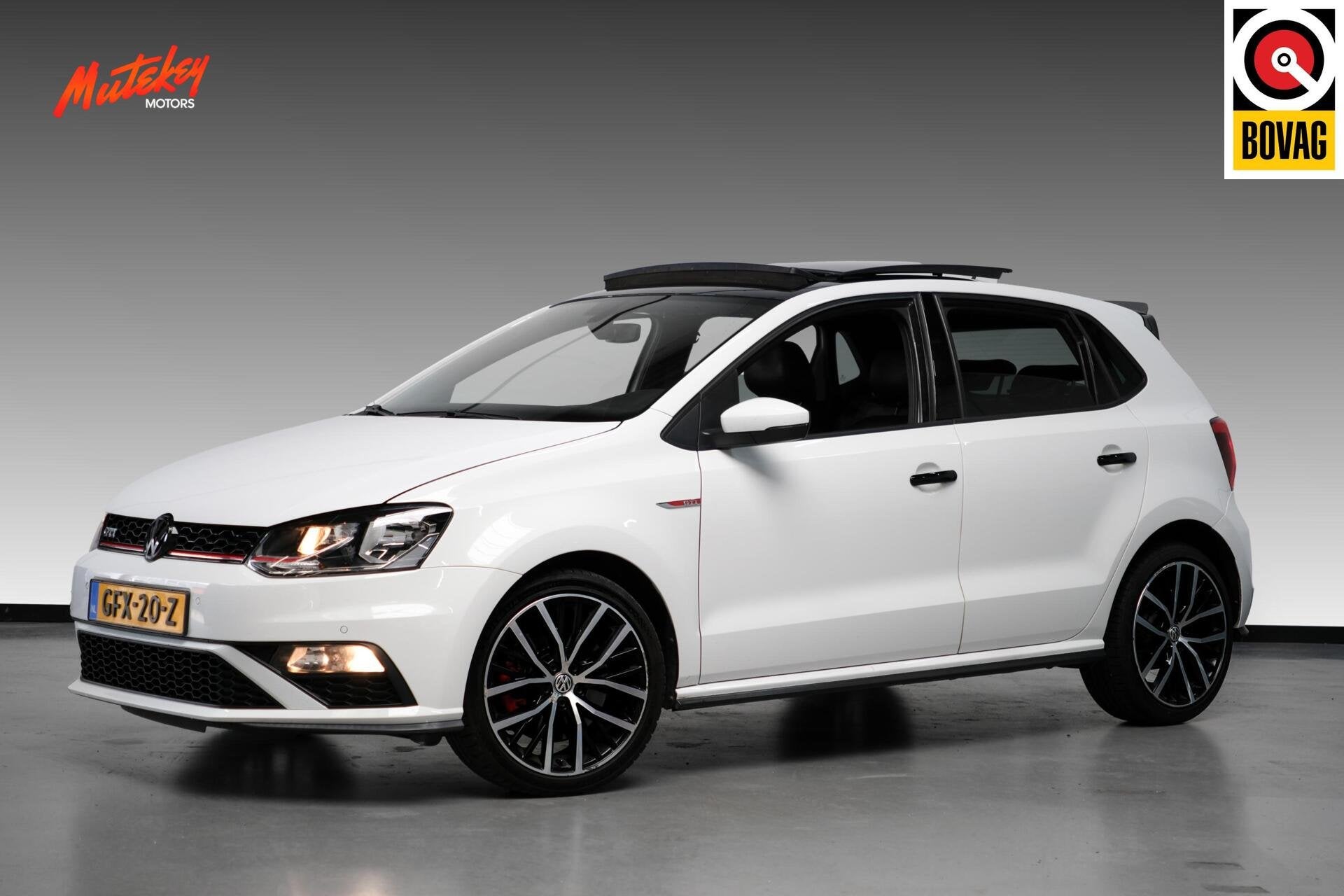Volkswagen Polo GTI | Pano | Carplay |Alcantara | VOL, Dealer onderhouden, Gebruikt, Met garantie (alle), Wit