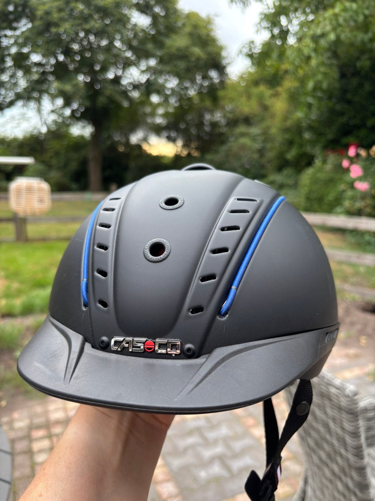 Maat 60-63 mistrall 2 casco cap . Zwart met blauwe accenten, Ophalen of Verzenden, Zo goed als nieuw, Dressuur