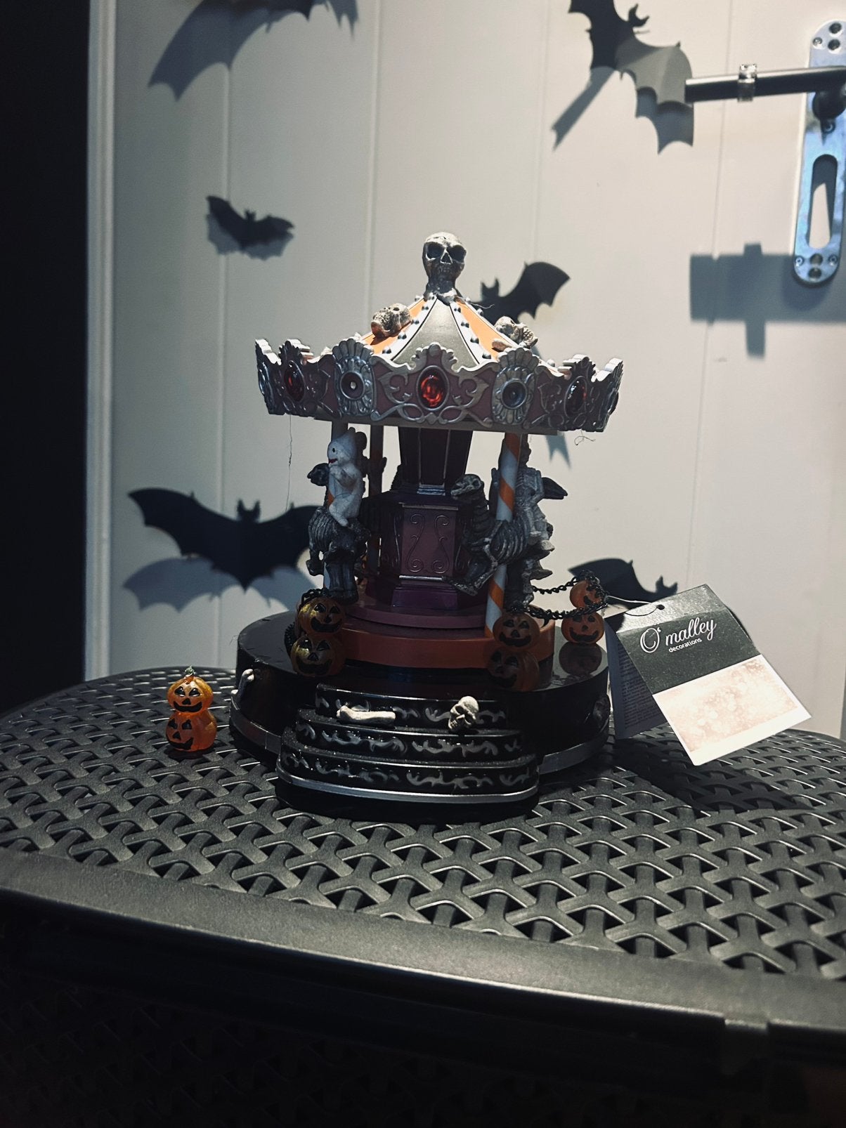 Halloween decoratie carousel met licht en muziek, Ophalen, Zo goed als nieuw, Halloween of Griezel