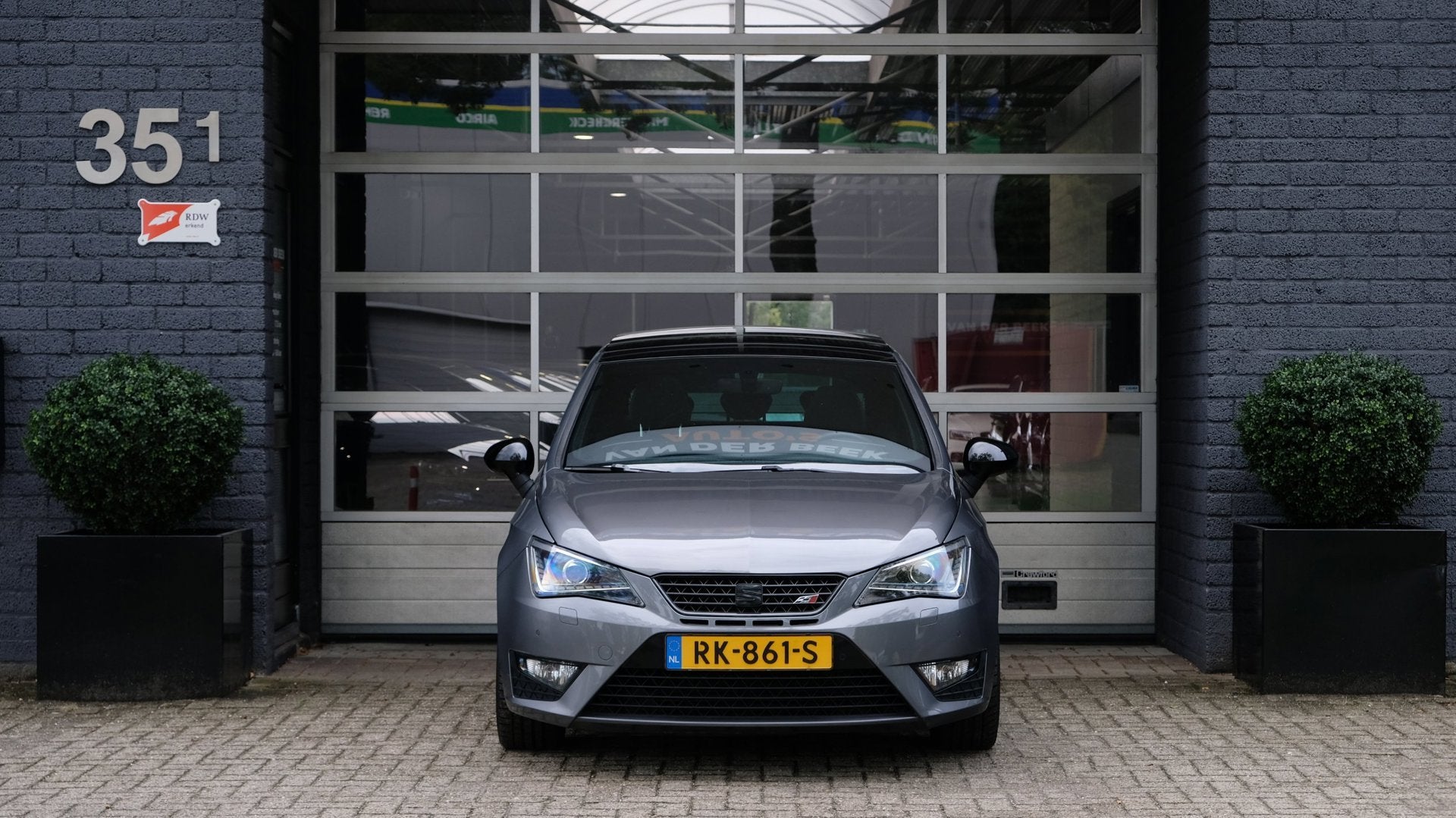 Seat Ibiza SC 1.8 TSI Cupra 192PK Airco|Carplay|Pano|Led, Voorwielaandrijving, 1160 kg, Gebruikt, Ibiza