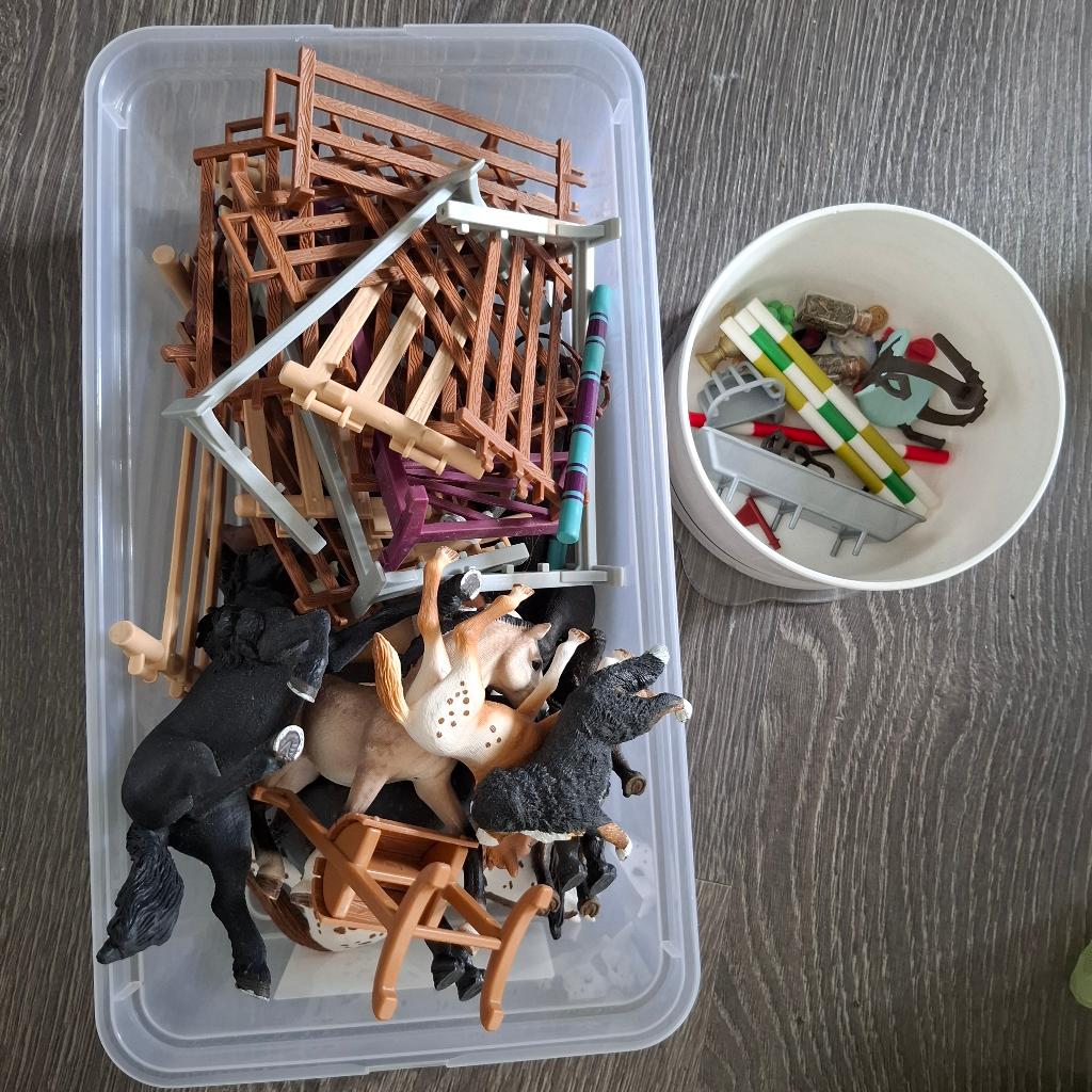 Schleigh paarden met accessoires, Ophalen, Zo goed als nieuw