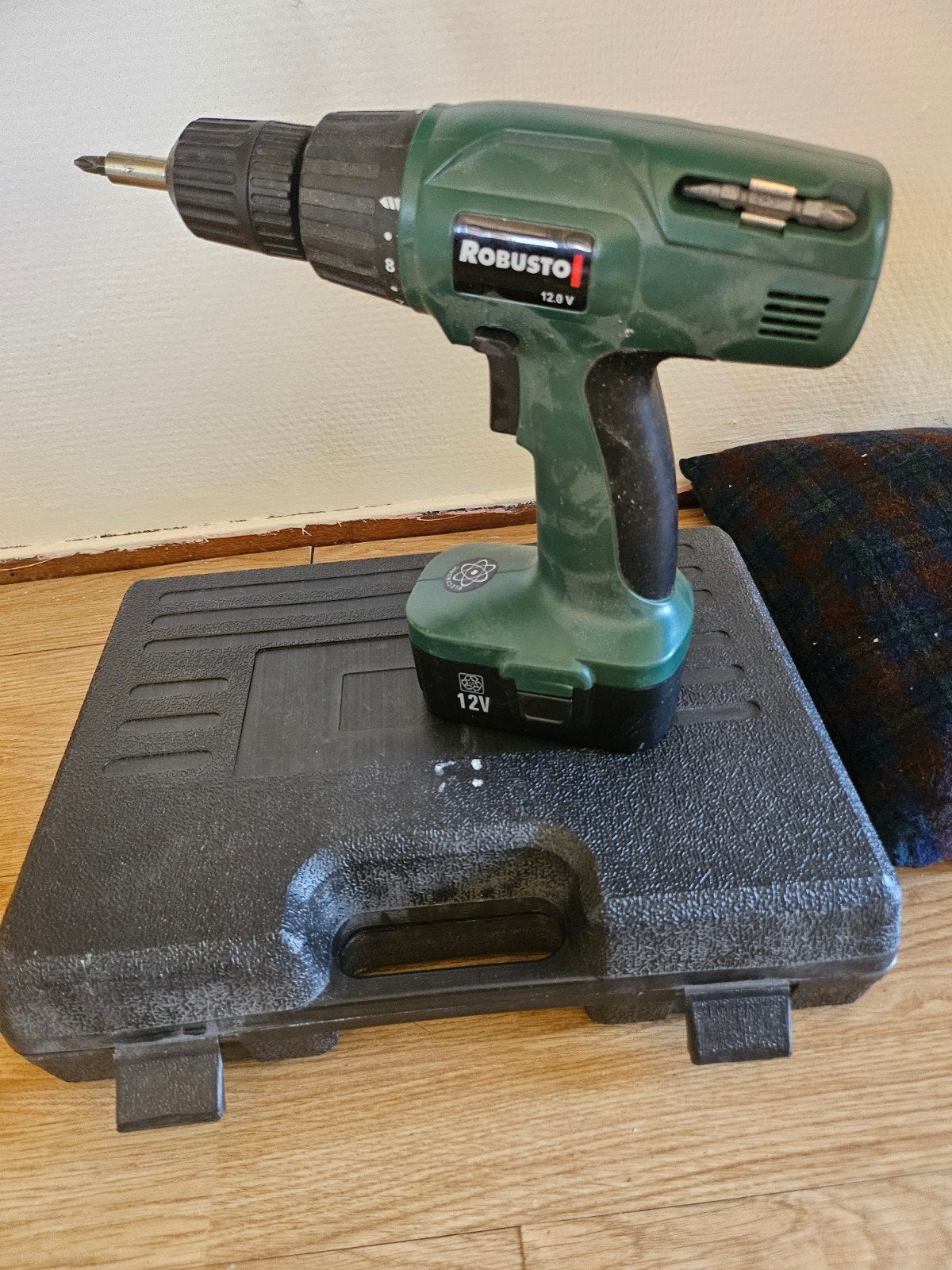 schroefmachine, Ophalen of Verzenden, Gebruikt, Minder dan 400 watt, Boor- en Schroefmachine