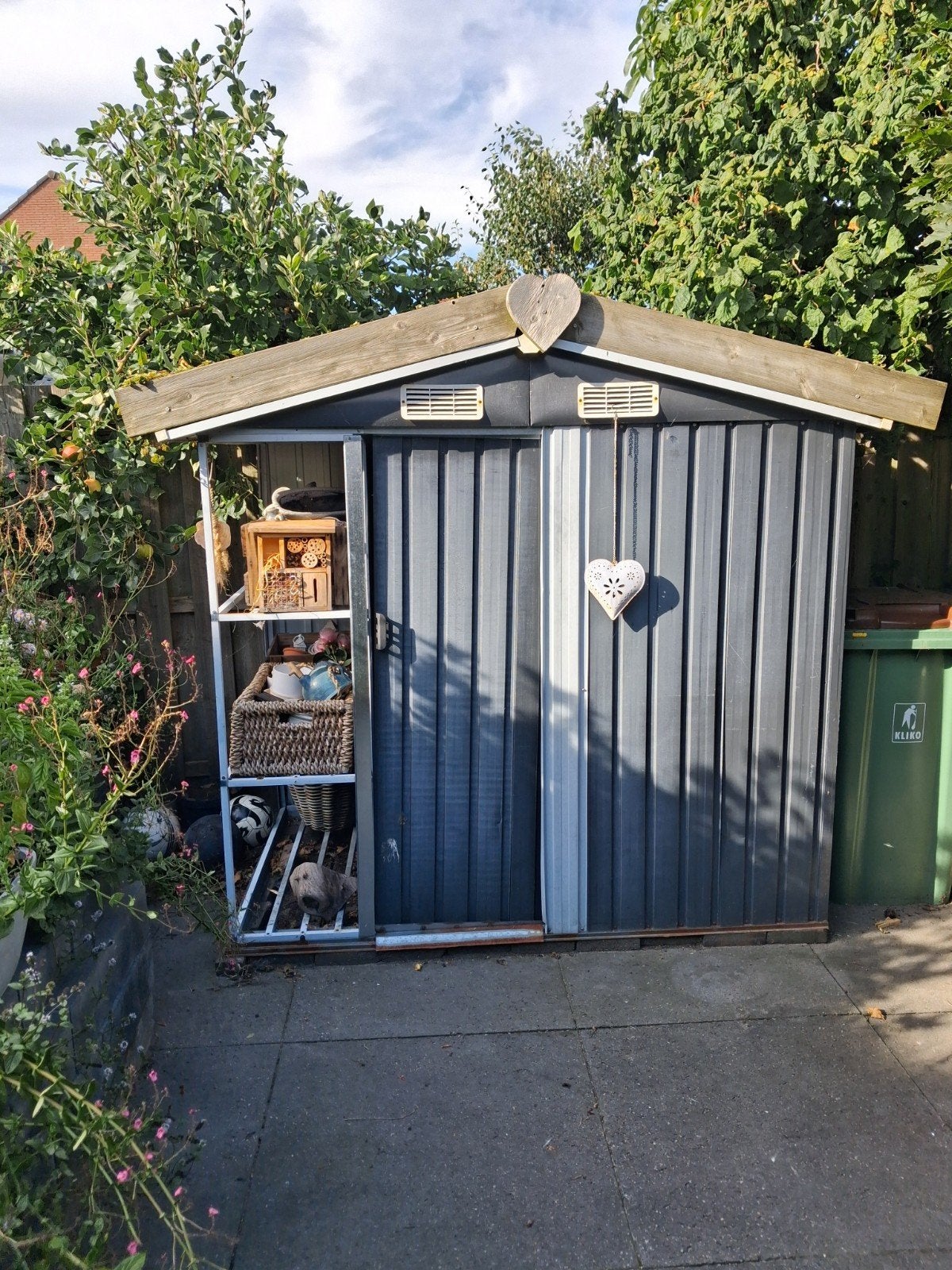 Metalen tuinhuis met sedumdak, Minder dan 200 cm, Zonder ramen, Metaal, Ophalen