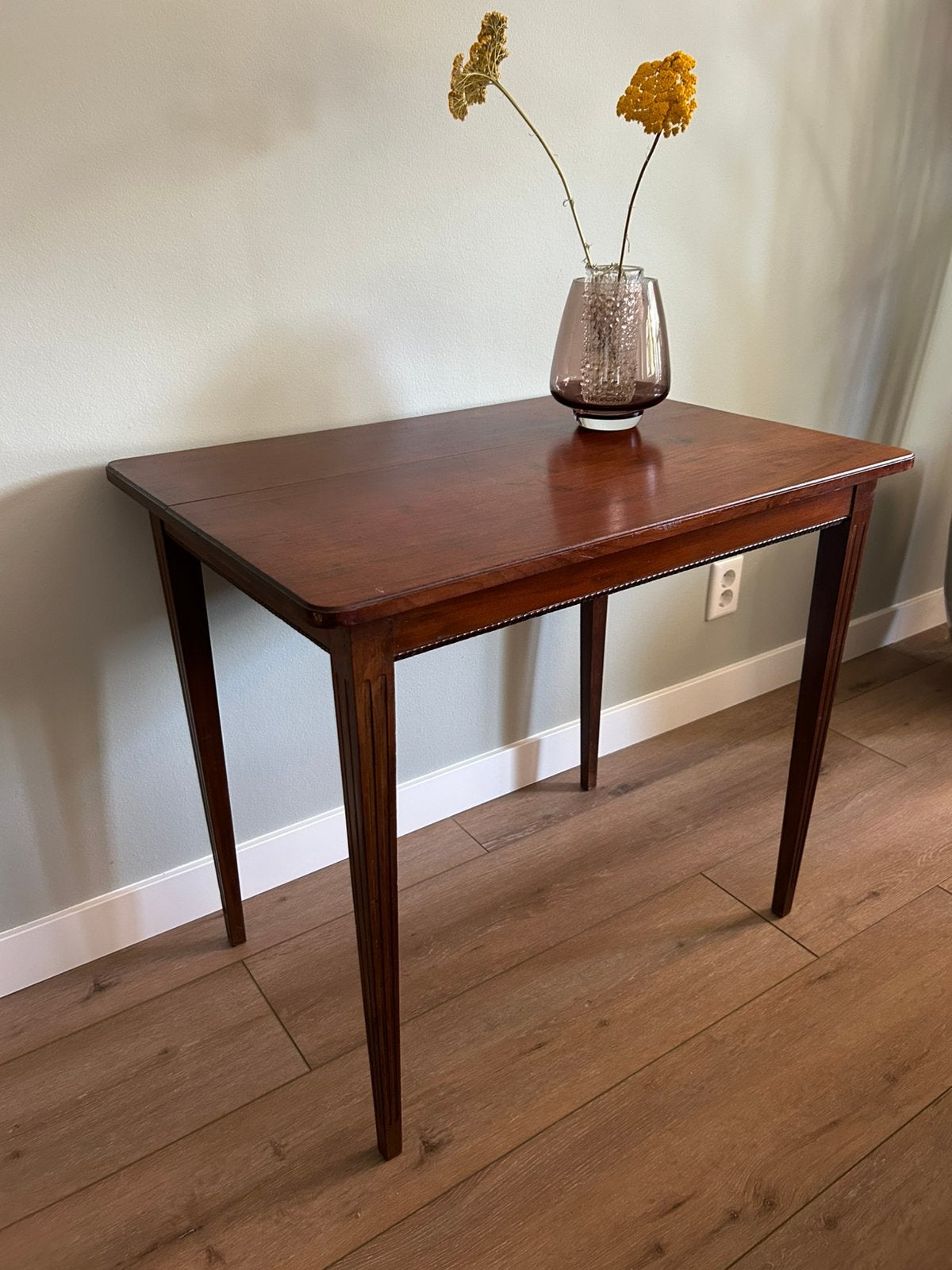 Vintage/antieke theetafel/bijzettafel/koffie tafel, Huis en Inrichting, Ophalen, Gebruikt, 50 tot 100 cm, Kersenhout