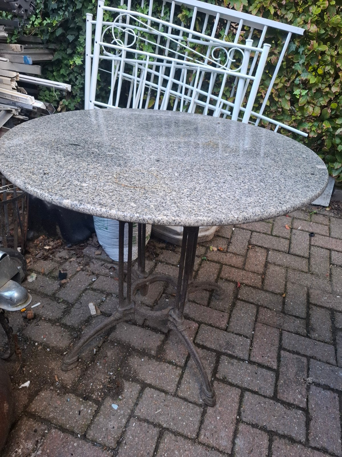 Gietijzeren tafel, Ophalen, Gebruikt, Rond, Metaal