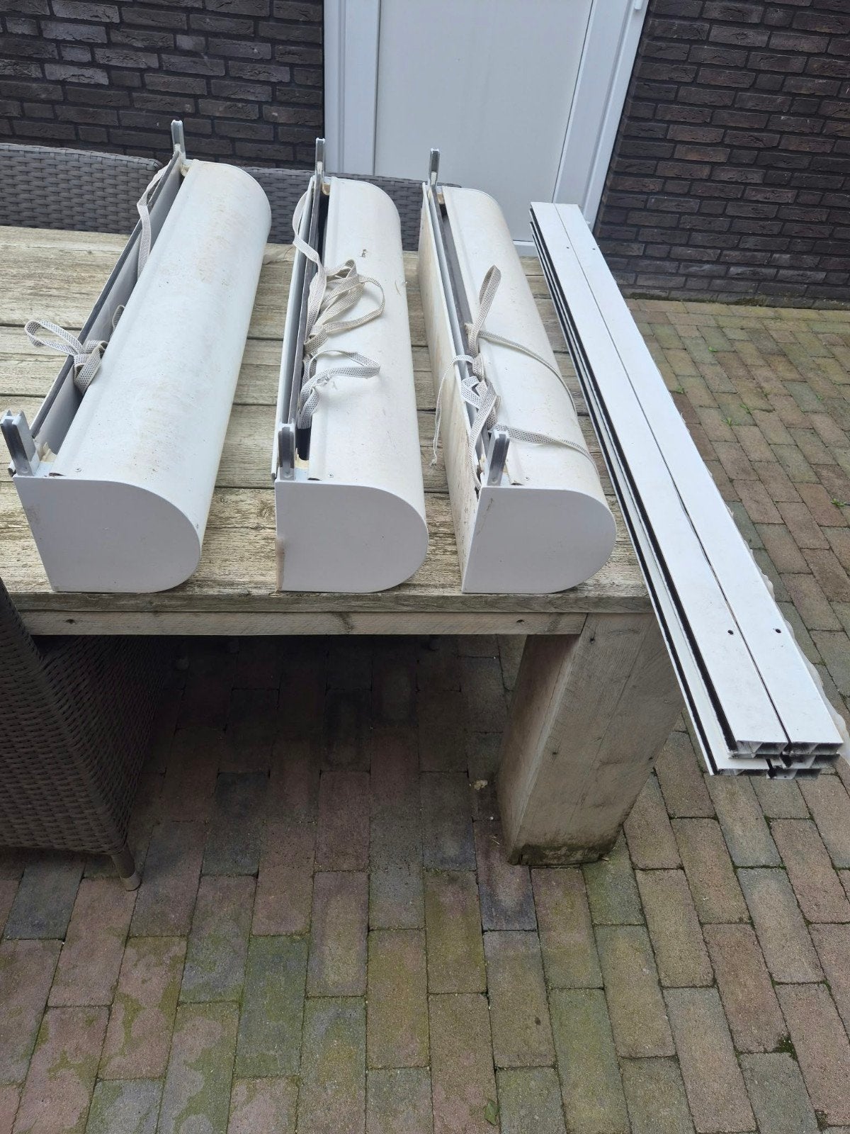 3x witte rolluiken breed 90, 90 en 94, Minder dan 150 cm, Ophalen, Minder dan 250 cm