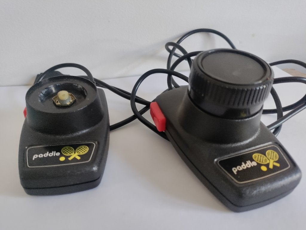 Atari 2600 paddle-controllers voor onderdelen, Spelcomputers en Games, Spelcomputers | Atari, Ophalen of Verzenden, Gebruikt, Met 2 controllers