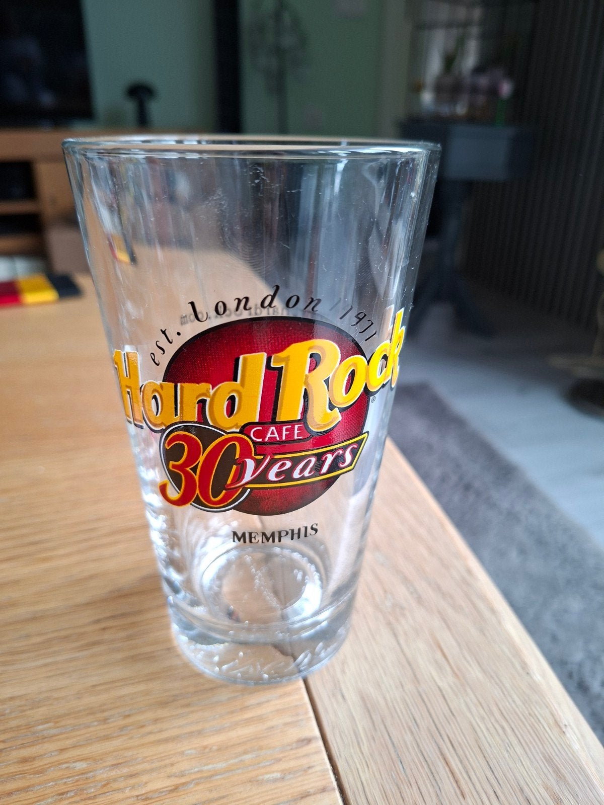 hardrock cafe glas memphis 30 years, Ophalen of Verzenden, Zo goed als nieuw, Glas of Glazen, Overige merken