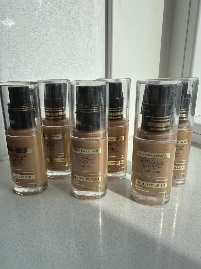 MAX FACTOR-  Miracle Match Foundation Caramel 85, Ophalen, Bruin, Gehele gezicht, Nieuw