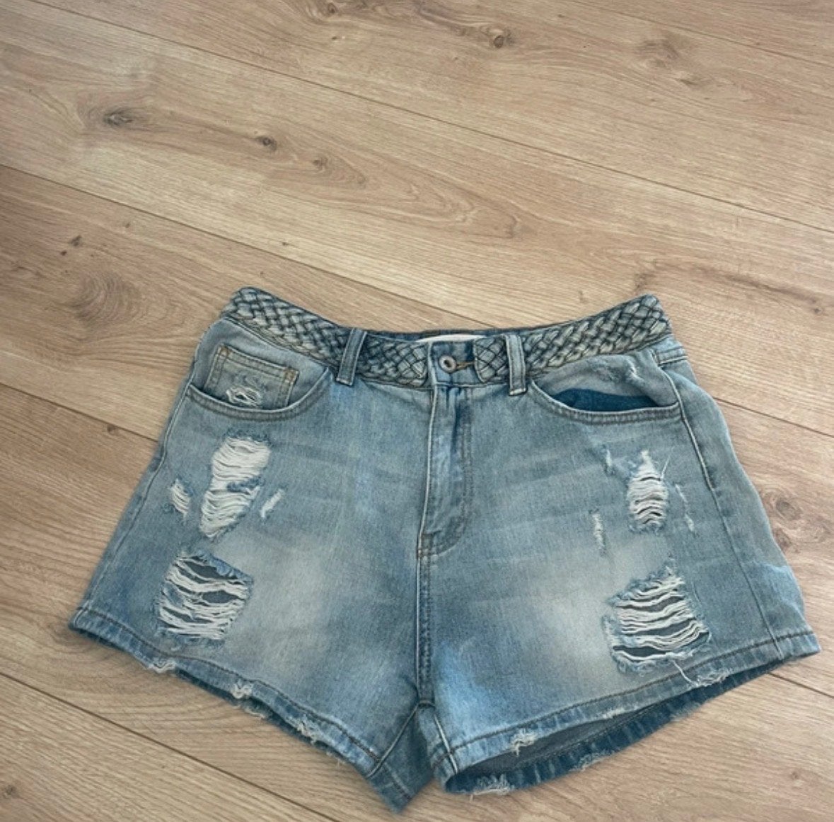 Queen Hearts Paris gescheurde denim shorts, Kort, Maat 36 (S), Gedragen, Verzenden