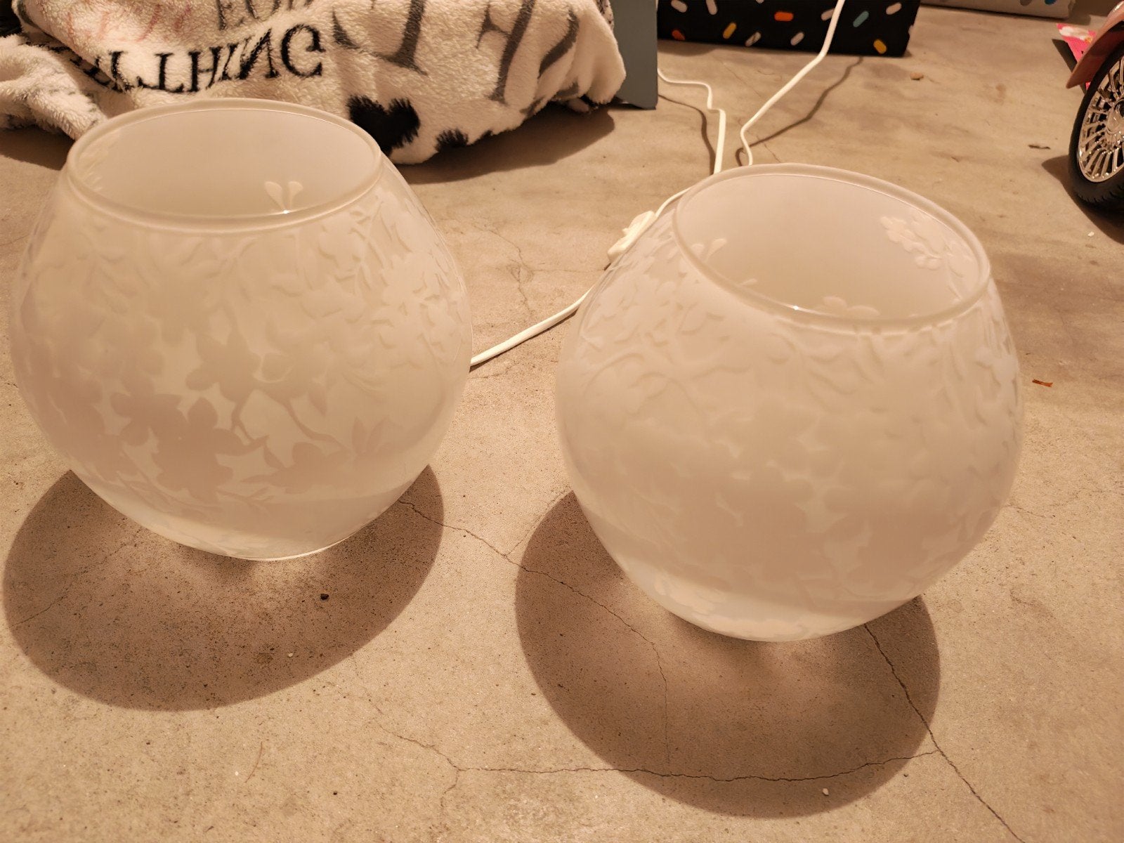 Ikea Knubbig tafellamp 2st wit, Ophalen, Nachtlamp, Wit, Zo goed als nieuw