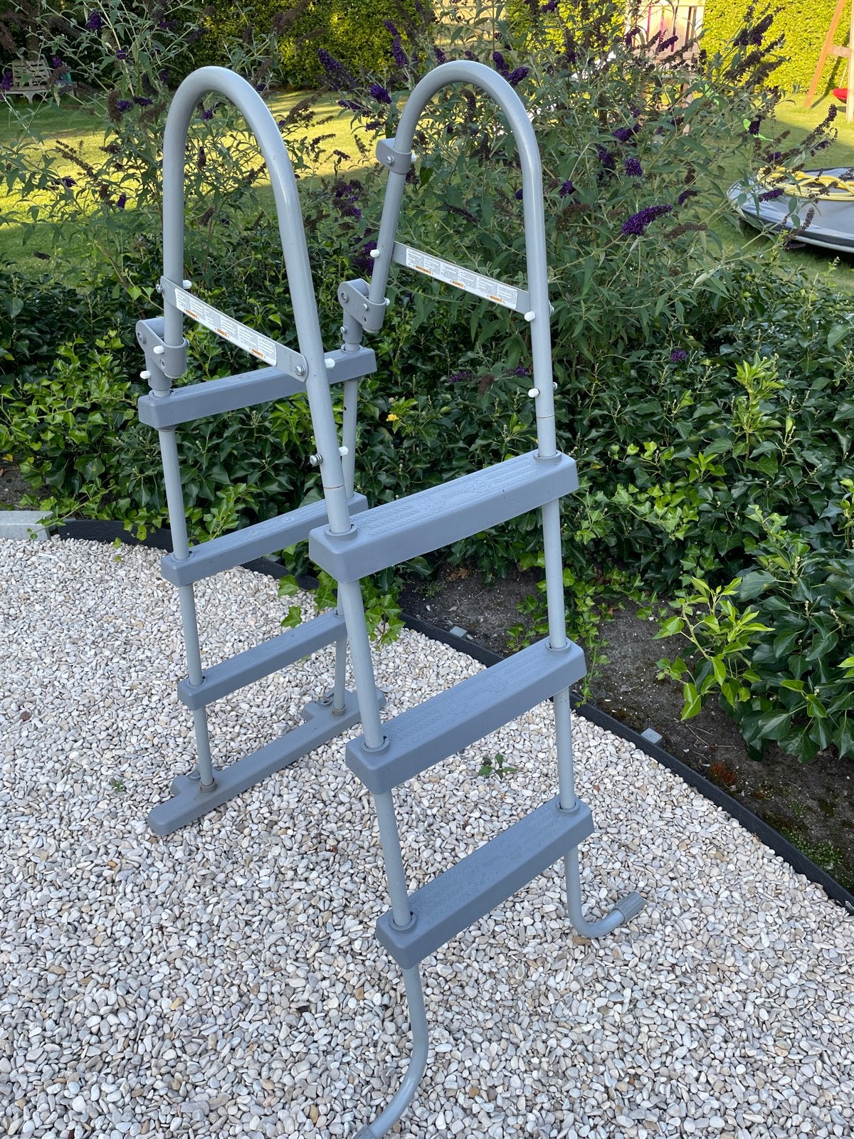 Zwembadladder - Gebruikt maar in goede staat, Doe-het-zelf en Verbouw, Ladders en Trappen, Ophalen, Gebruikt, Ladder, Minder dan 2 meter