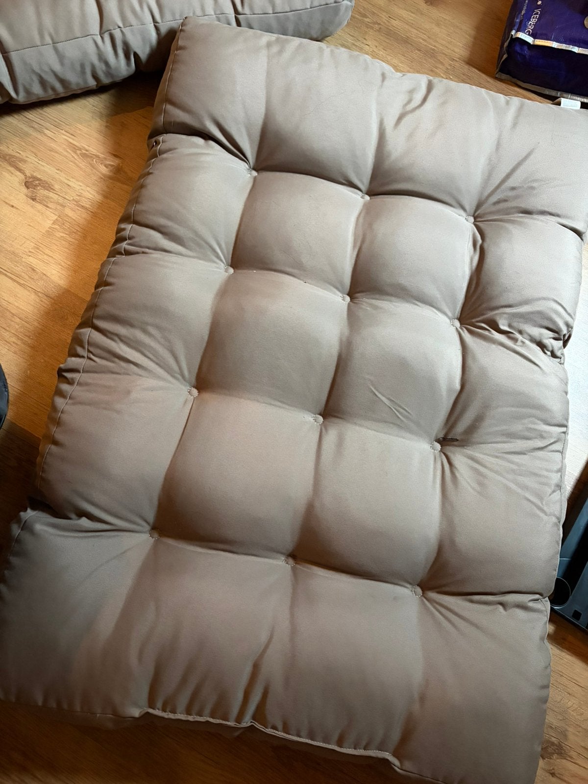 Pallet kussens, Ophalen, Zo goed als nieuw