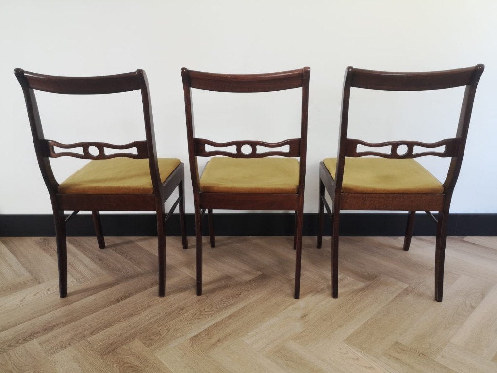 Foto 6 van Vintage eetkamerstoelen