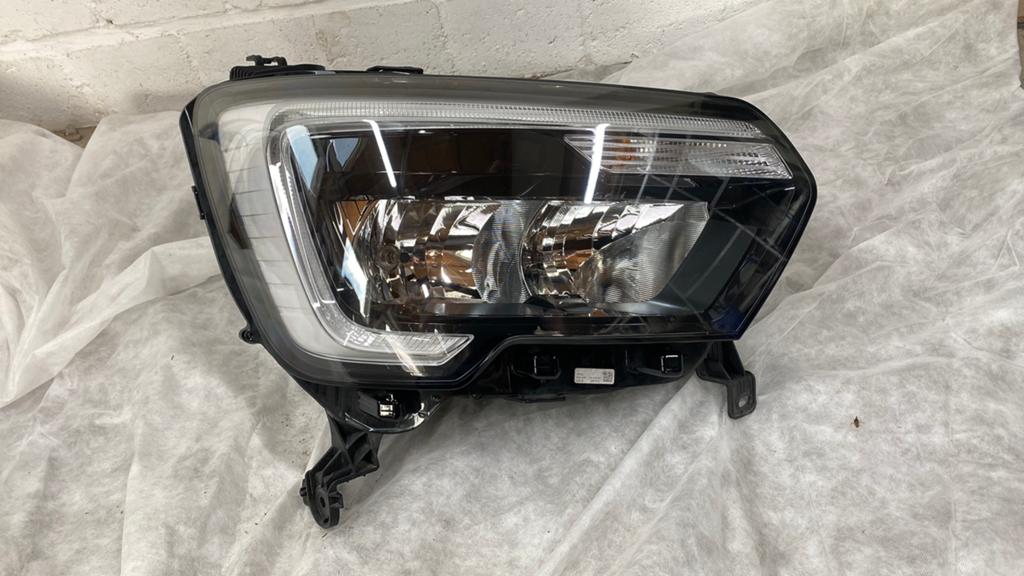 Koplamp rechts Renault master 2023, Ophalen