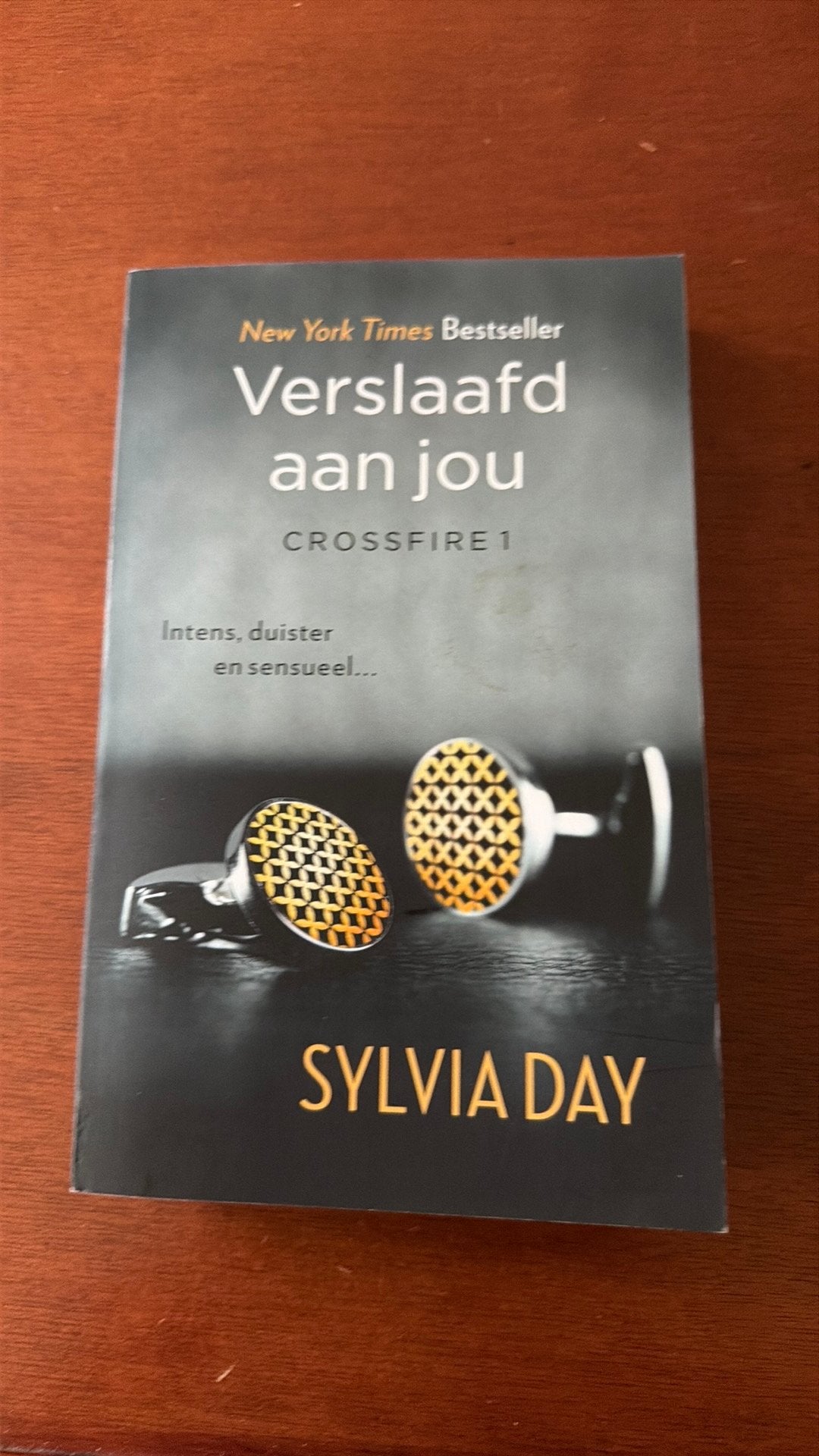 Sylvia Day - Verslaafd aan jou (Crossfire 1), Ophalen of Verzenden, Zo goed als nieuw, Nederland, Sylvia Day