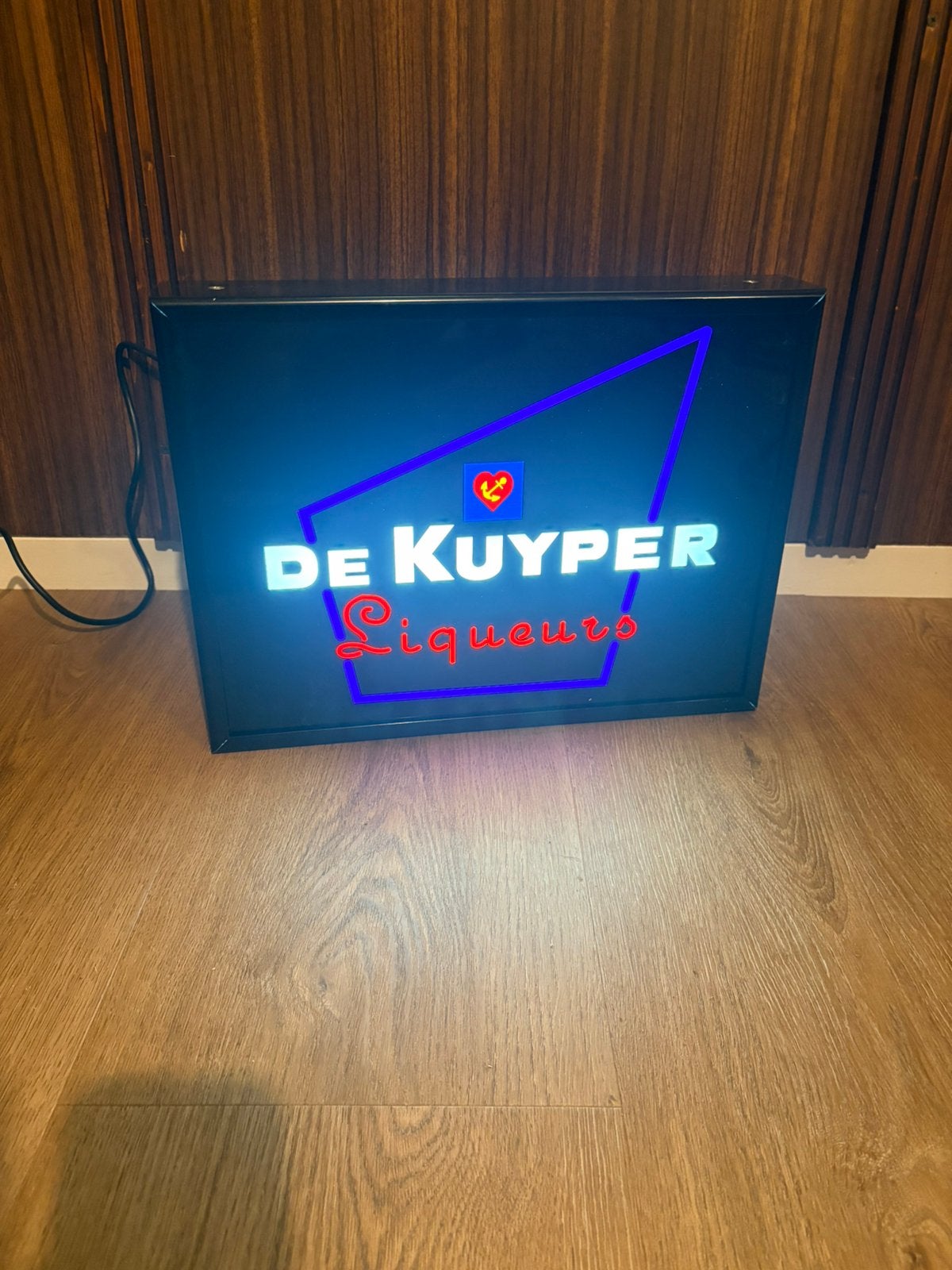 De Kuyper Liqueurs Lichtbak - 40x30x8 cm, Verzamelen, Merken en Reclamevoorwerpen, Ophalen of Verzenden, Nieuw, Lichtbak of (neon) lamp