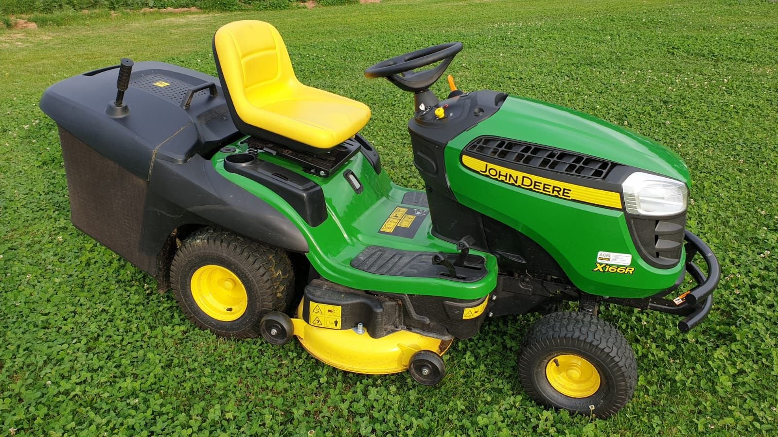 John Deere X166R - perfecte staat, Ophalen, Zo goed als nieuw