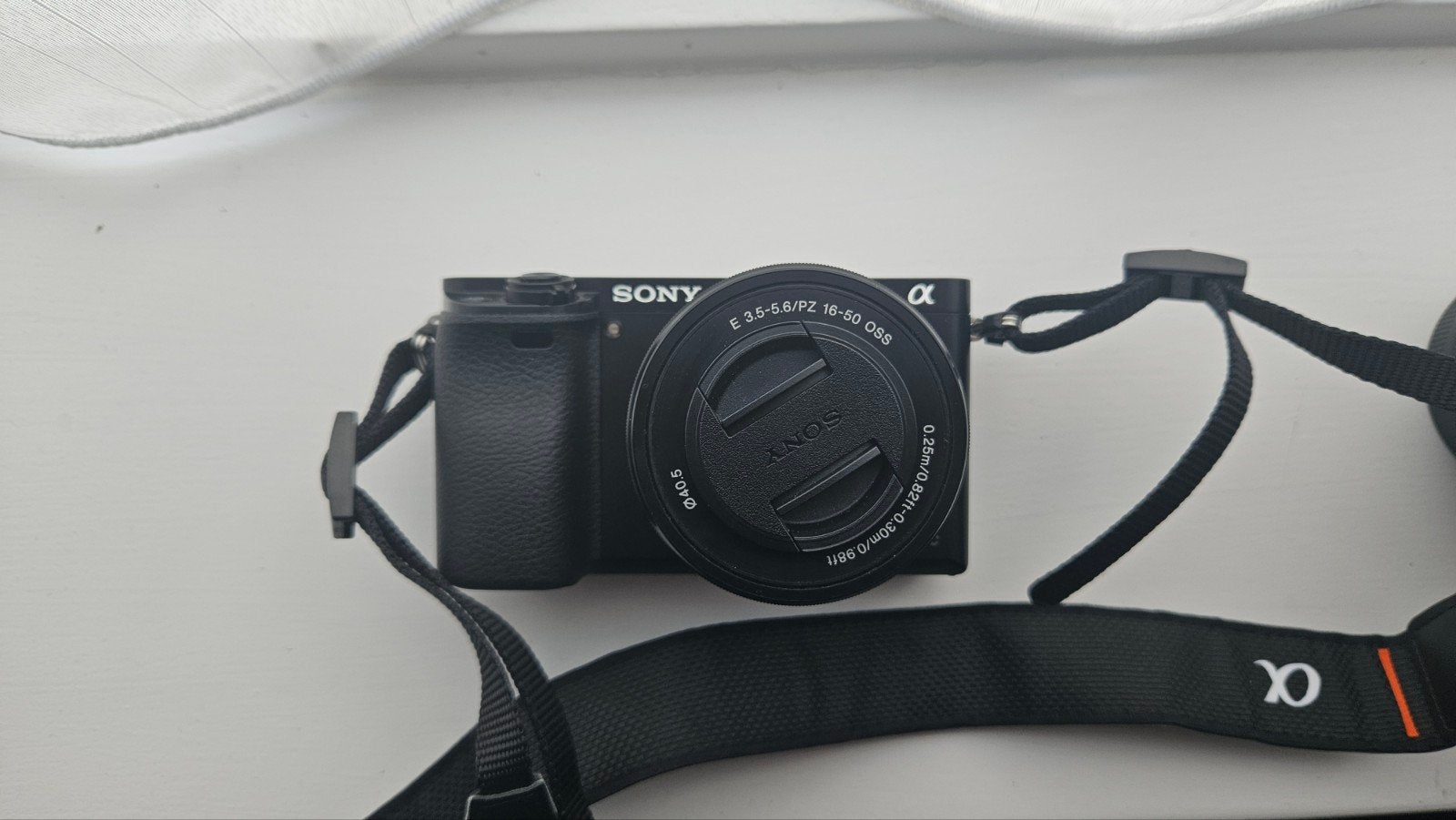 Sony A6000 met 16-50mm, Viltrox 85mm F1.8, Ophalen, Zo goed als nieuw, Sony, 4 t/m 7 keer