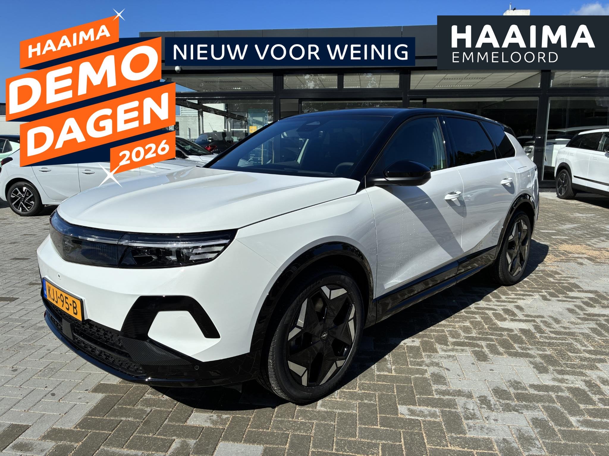Opel Grandland Electric Ultimate AWD 73 kWh | DEMO | ECC | P, Auto's, 1350 kg, 488 km, Zwart, Wit