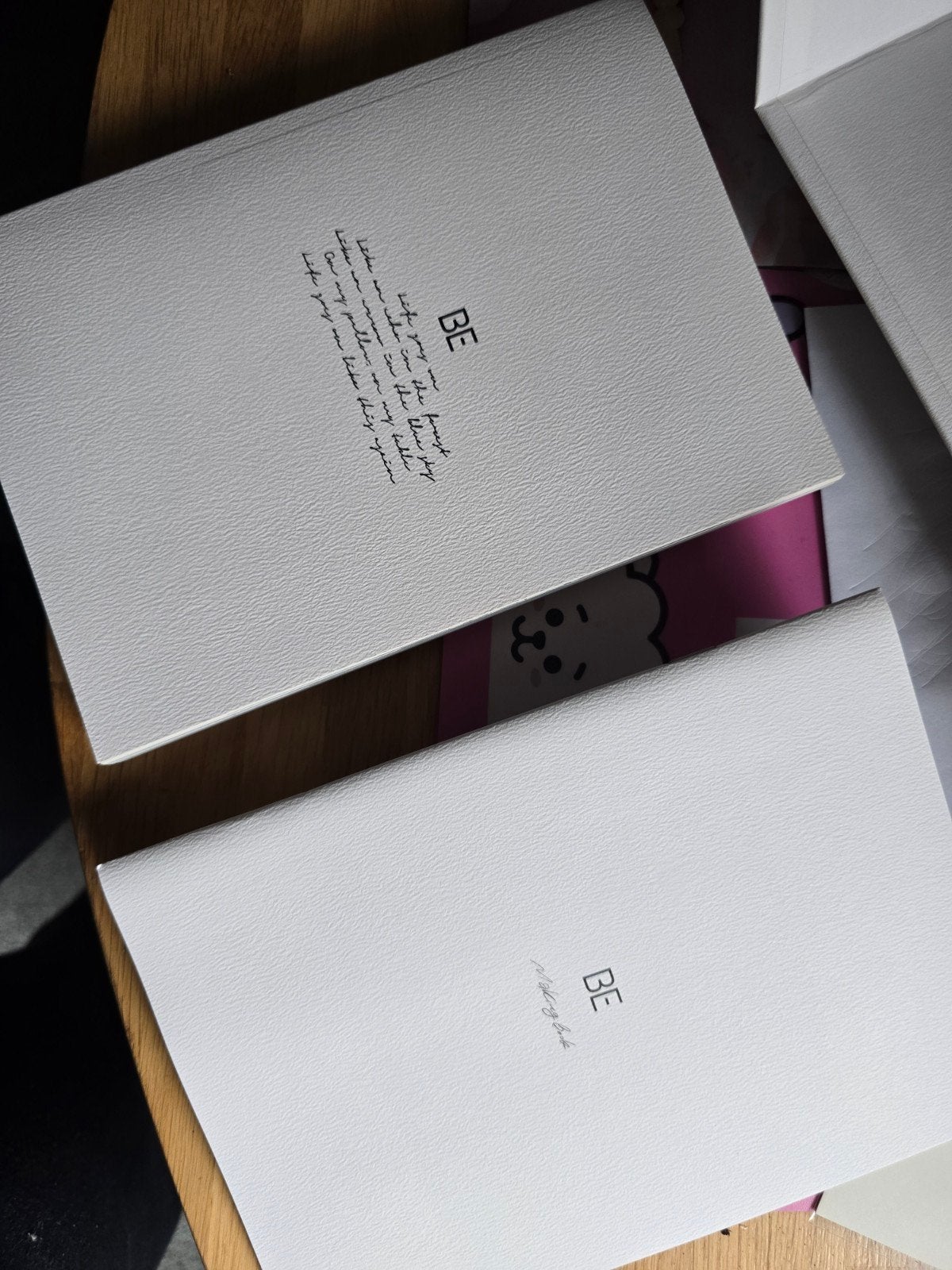 Foto 7 van BTS BE Essential Edition K-Pop CD Album met Extra's