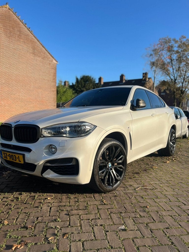 BMW X6 M50d M Sport | Full Options | Panorama | 381 PK, Auto's, BMW, 15 km/l, 2993 cc, Wit, X6
