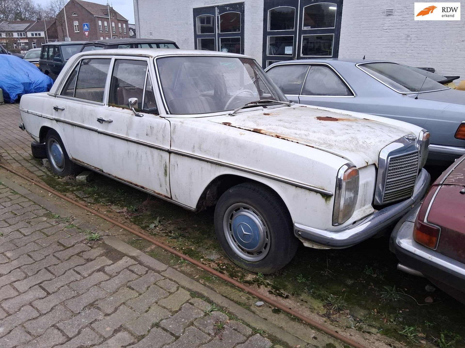 Mercedes-Benz 200-280 (W123) 220 D, Auto's, Achterwielaandrijving, Gebruikt, 1340 kg, 4 cilinders