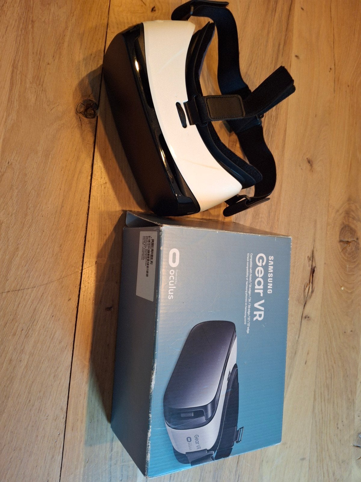 Samsung Gear VR met Oculus - Virtual Reality Bril, Ophalen of Verzenden, Zo goed als nieuw, VR-bril, Telefoon