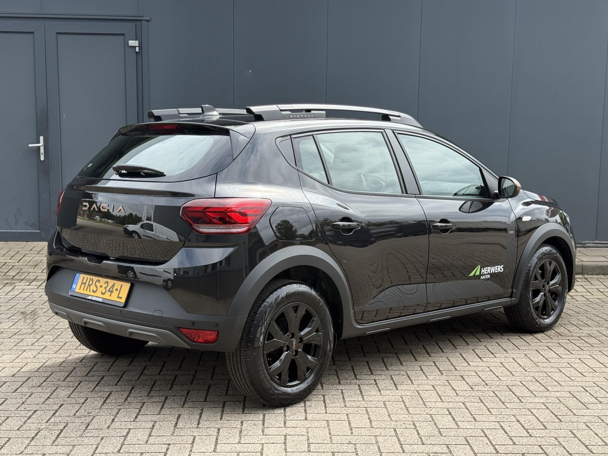 Dacia Sandero Stepway TCe 110PK Extreme / Stoelverwarming /, Auto's, Voorwielaandrijving, Stof, Euro 6, Automatische klimaatregeling